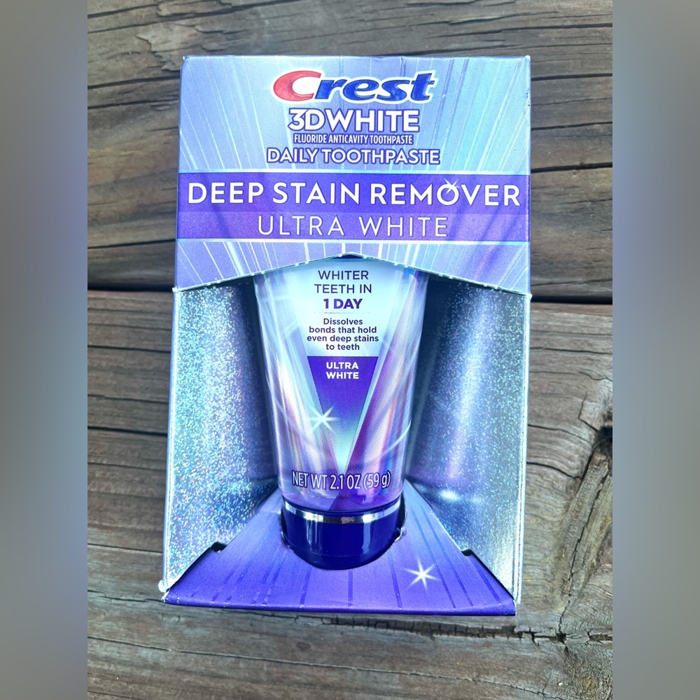 Crest 3D White Deep Stain Remover Ultra White Toothpaste NIB - Picture 3 of 3